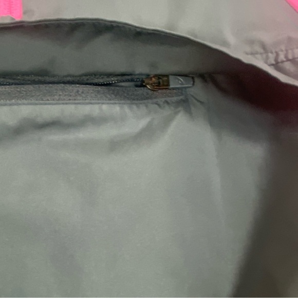 NWOT Asics Visibility Jacket Women's Size M - Picture 6 of 11